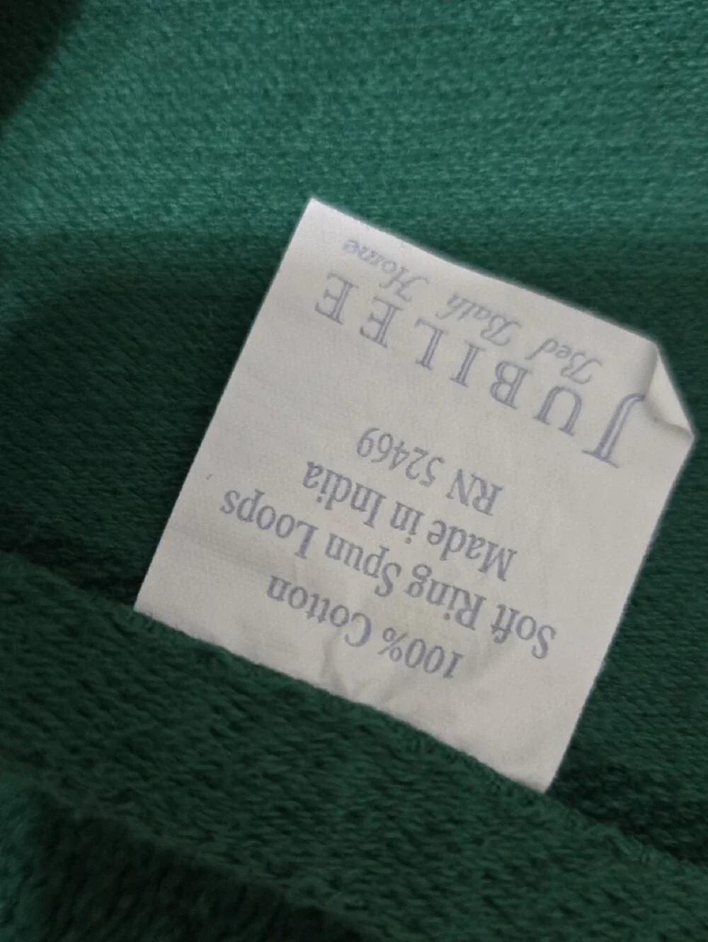 Holiday Green Bath Towels(2) And Hand Towels(4) with Festive Red Trim